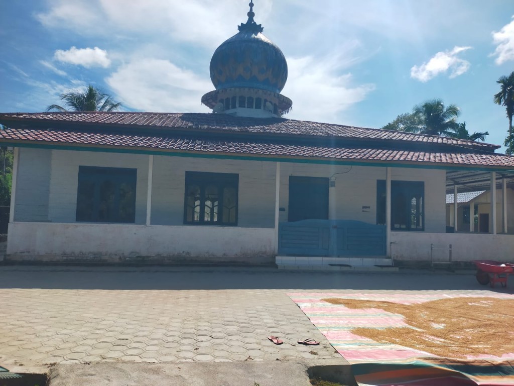 Mesjid Al-munawarah Desa Sebbe